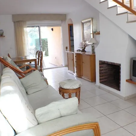 Port Estrella 24 Tatil Evi *